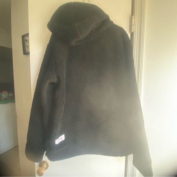 New Fifth Loop Black Fuzzy Hoodie with Bear Design Medium NWT - Picture 3 of 3